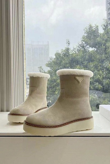 Женские замшевые ботинки с мехом Prada Suede Premium   