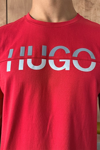 Мужская красная футболка Hugo Boss   