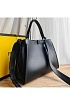 Кожаная сумка Fendi 33x22 см
