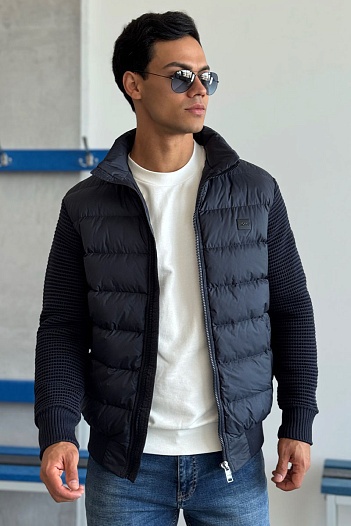 Тёмно-синяя куртка Hugo Boss с вязаными рукавами   