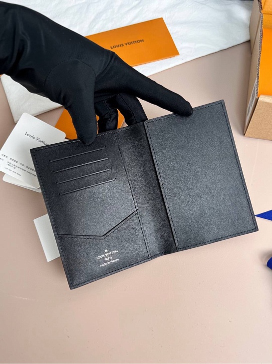 Кожаная обложка для паспорта Louis Vuitton Premium 14x9.5x2 см