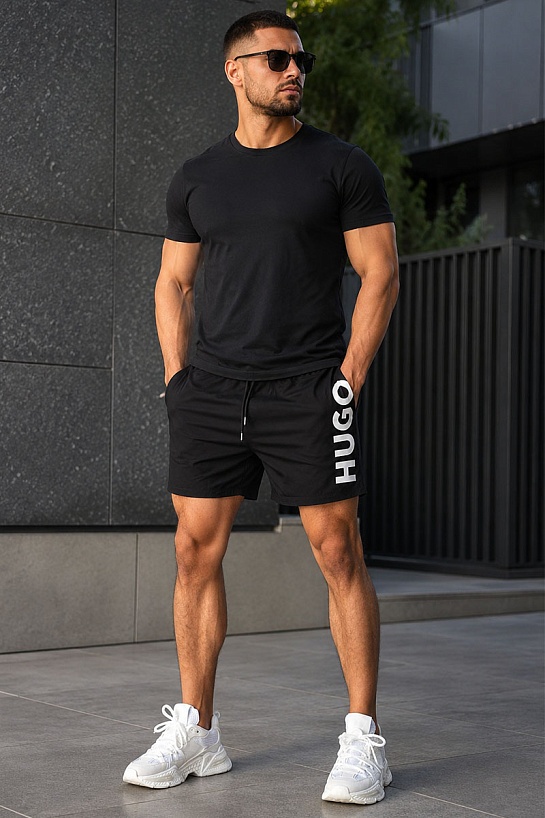 Мужские чёрные шорты Hugo Boss