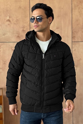 Куртка чёрного цвета Tommy Hilfiger logo-patch   