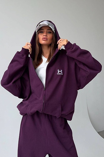 Женский костюм Balenciaga фиолетового цвета   