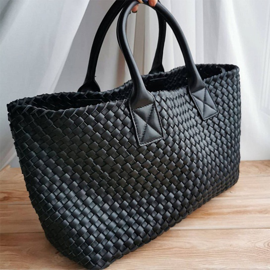 Сумка Bottega Veneta Cabat Intreccio 41x28 см