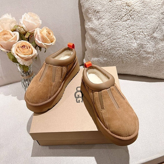 Меховые женские слипоны UGG Tassle - Chestnut   