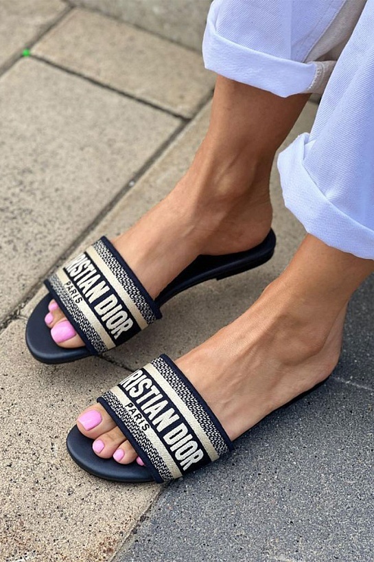 Женские шлепанцы Dior Dway Slide Embroidered Cotton