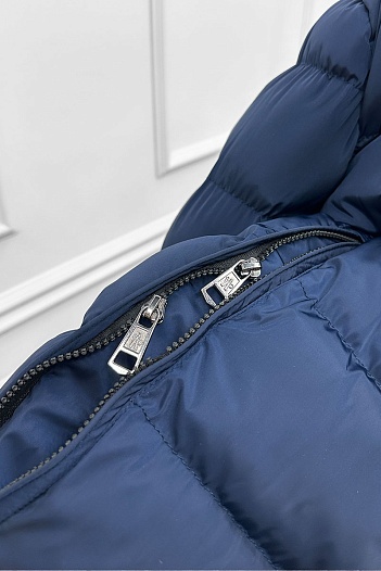 Утеплённая куртка тёмно-синего цвета Moncler logo-patch   