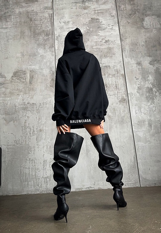Женское худи Balenciaga чёрного цвета