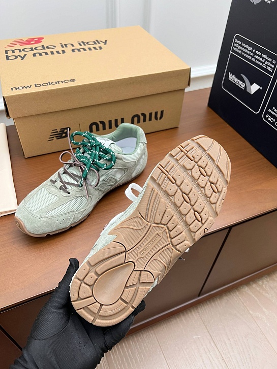 Женские кроссовки New Balance x Miu Miu 530 SL premium