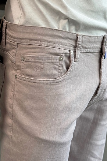 Мужские светло-бежевые джинсы Jacob Cohen    