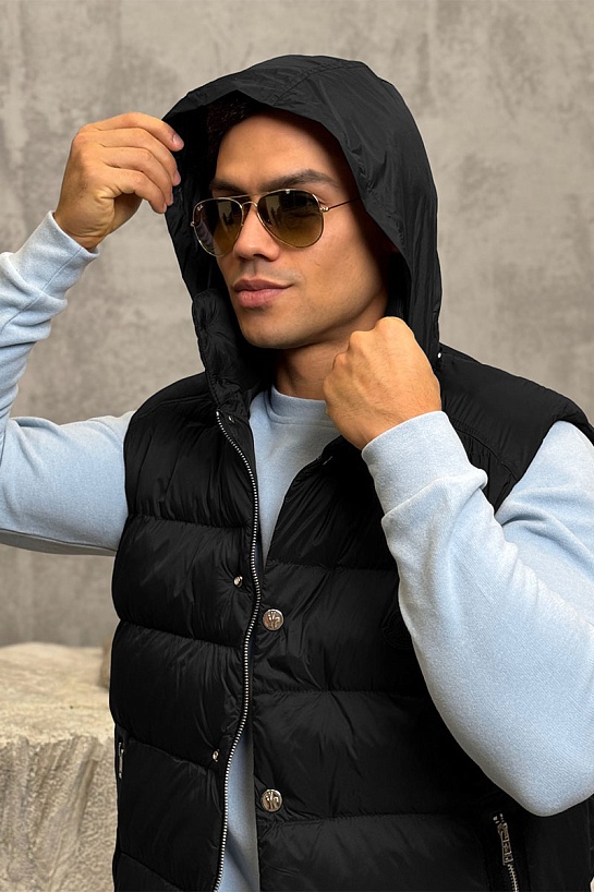 Чёрный жилет Moncler Herniaire logo-patch