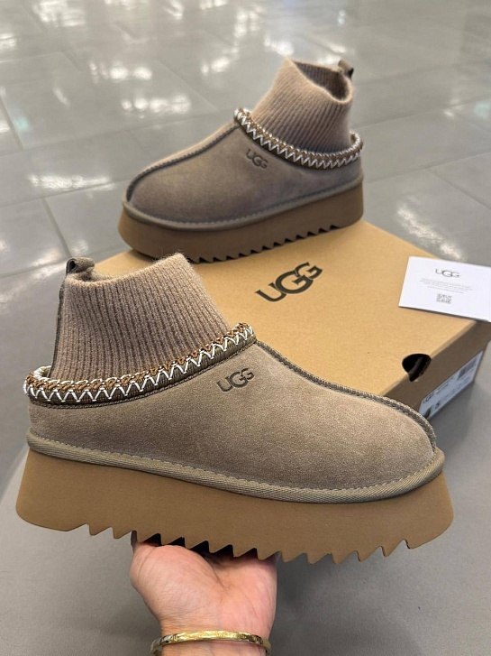 Женские ботинки UGG Classic Mini Cresent - Brown