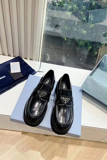 Женские кожаные лоферы Prada Premium - Black   