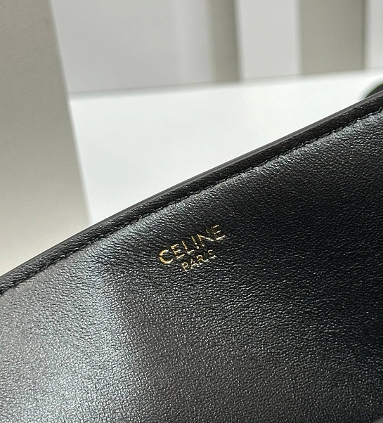 Женская кожаная сумка Celine Triomphe Louise Premium 23.5x24x16 см - Black