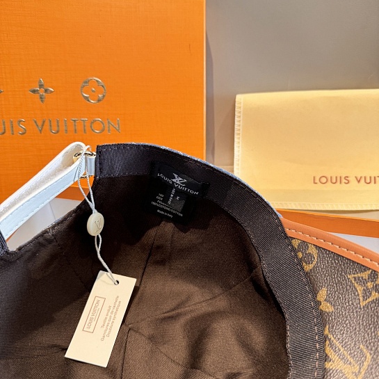 Бейсболка Louis Vuitton Monogram premium