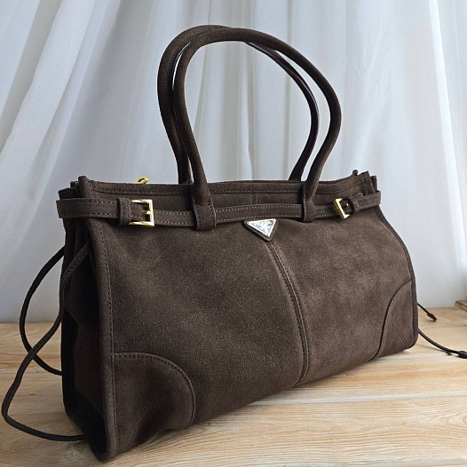 Замшевая сумка Prada 38x23 см   