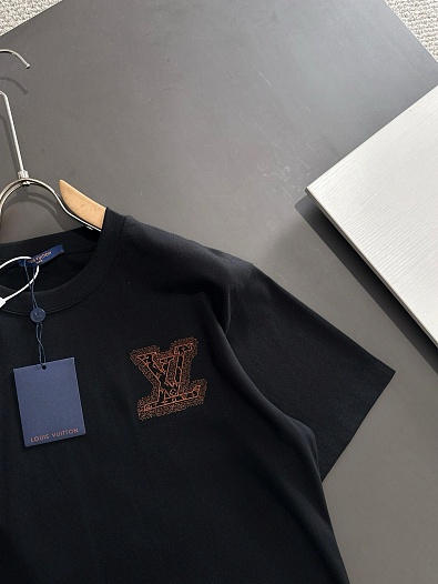 Футболка чёрного цвета Louis Vuitton Premium   