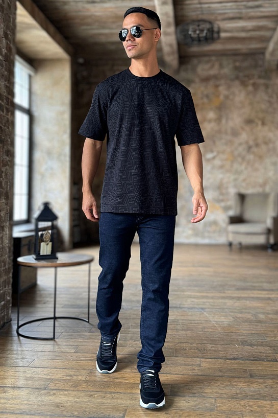 Чёрная оверсайз футболка Fendi distorted monogram pattern