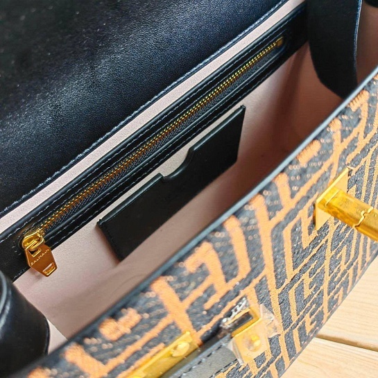 Женская сумка Balmain B-Buzz 25x21 см