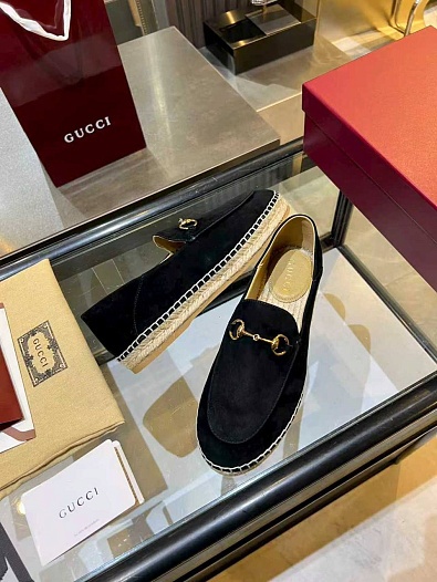 Женские замшевые лоферы Gucci GG Horsebit premium   