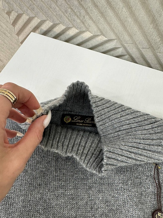 Женский серый костюм Loro Piana Premium