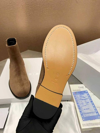 Женские замшевые сапоги The Row   