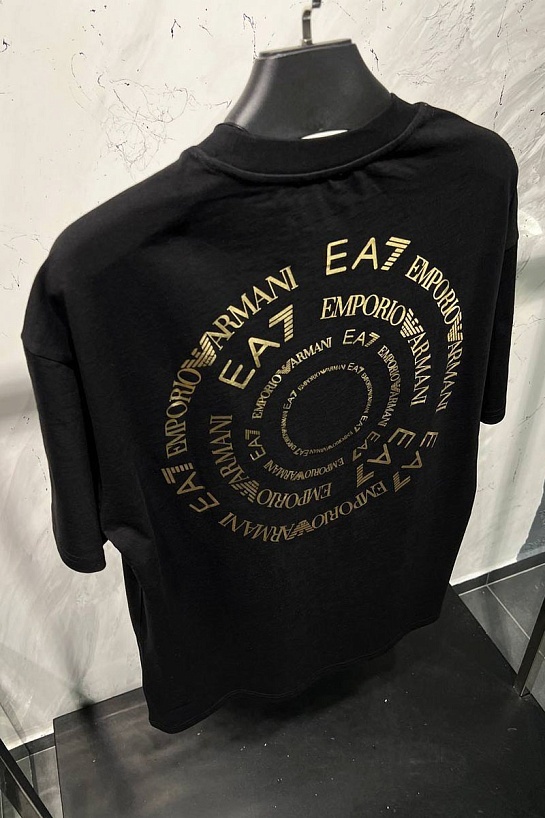Чёрная оверсайз футболка Emporio Armani 7