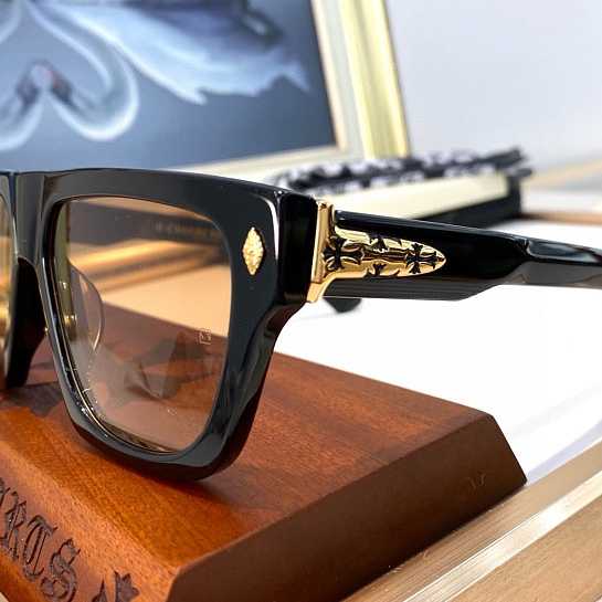 Солнцезащитные очки Chrome Hearts Charismadick