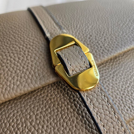 Кожаная сумка Coccinelle Dorian 24x16 см   