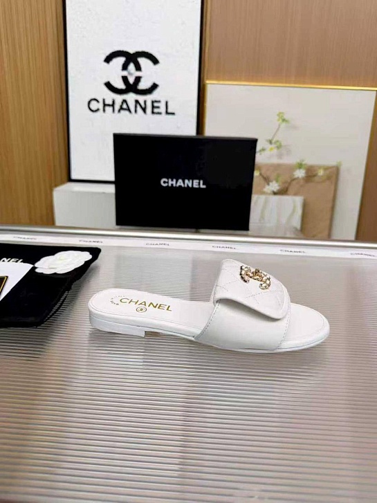 Женские кожаные шлёпанцы Chanel premium
