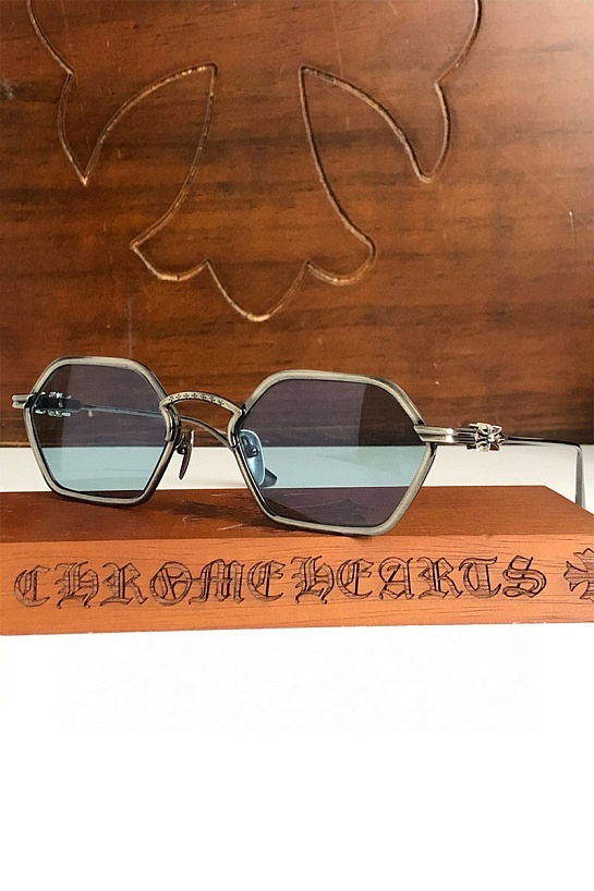 Солнцезащитные очки Chrome Hearts Datass