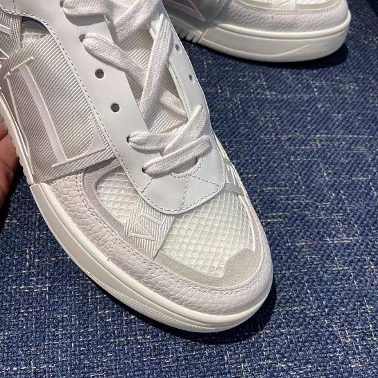 Женские комбинированные кроссовки Valentino "VLTN" - White