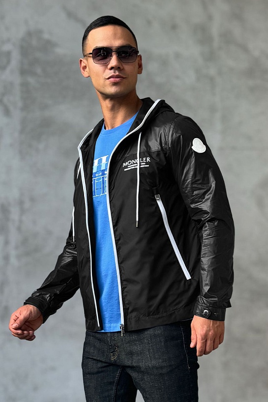 Мужская чёрная ветровка Moncler Vaugirard