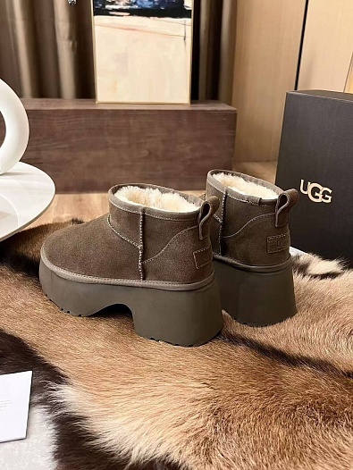 Женские замшевые ботинки UGG Heights - Brown   