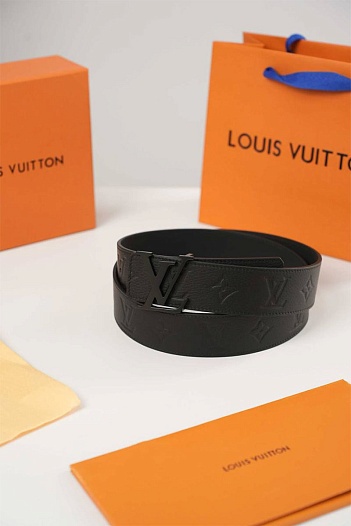 Кожаный ремень Louis Vuitton Initiales Taurillon Monogram (длина 100 / 105 см)   
