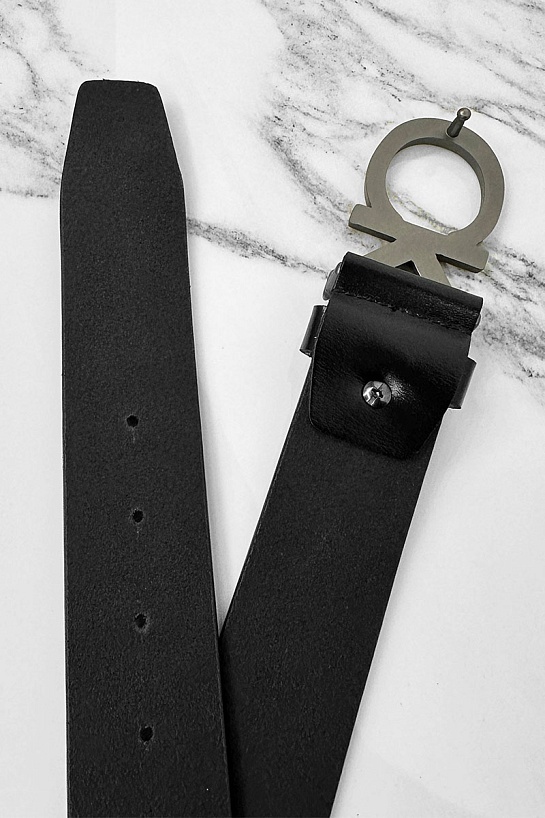 Мужской кожаный ремень Calvin Klein чёрного цвета