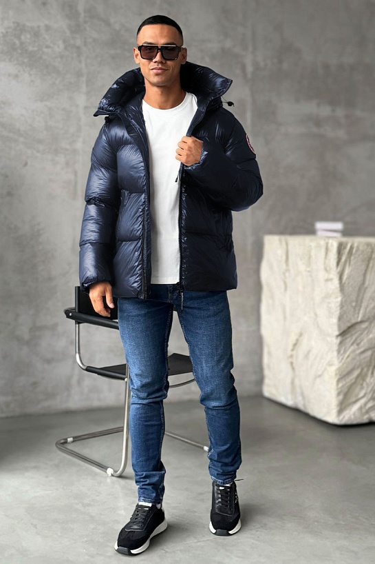 Мужской тёмно-синий пуховик Canada Goose logo-patch