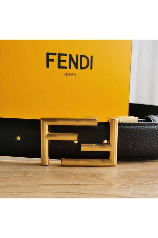 Кожаный ремень Fendi чёрного цвета (длина 90 / 95 см)