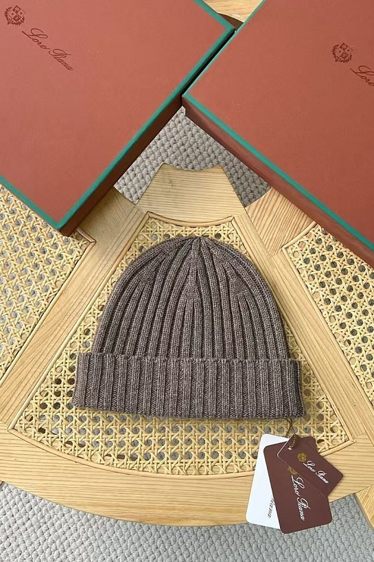 Кашемировая шапка Loro Piana Premium - Beige