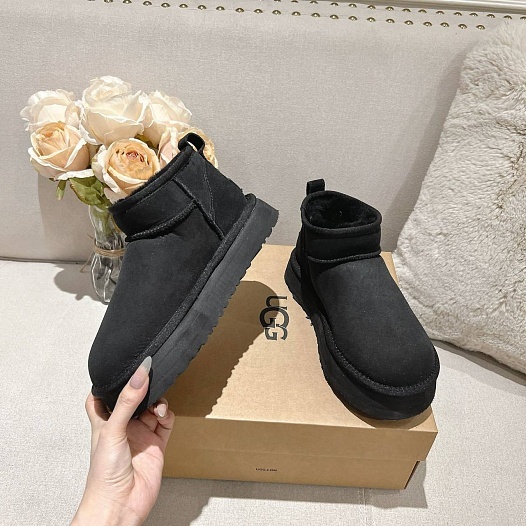 Женские ботинки UGG Classic Ultra Mini Platform - Black   