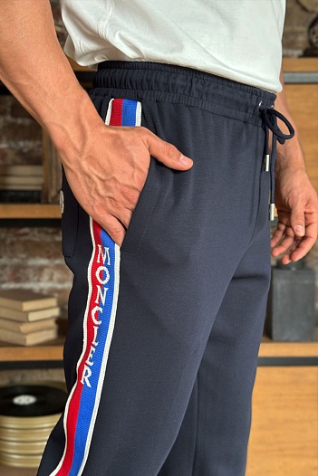 Тёмно-синие спортивные штаны Moncler striped logo   