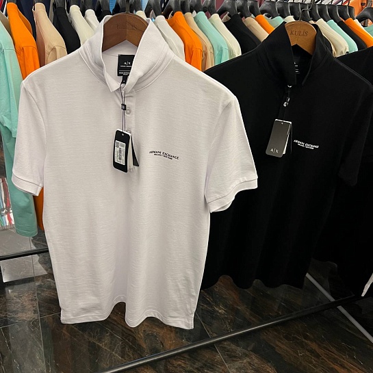 Мужское поло Armani Exchange чёрного цвета