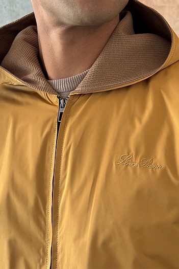 Мужская ветровка Loro Piana бежевого цвета   