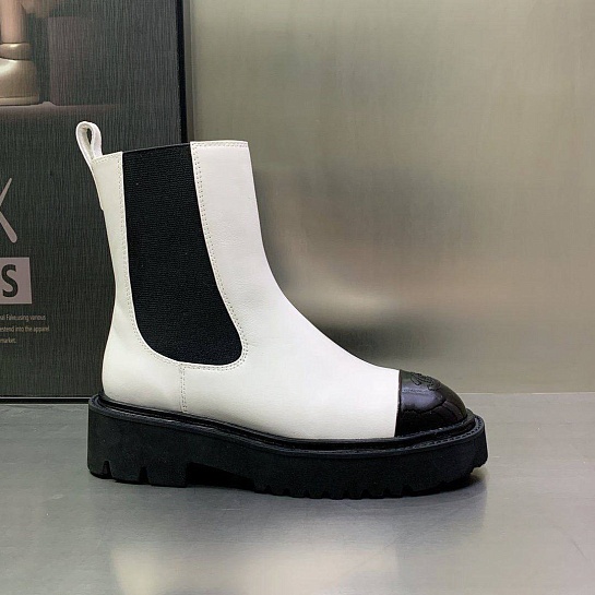Женские кожаные сапоги Chanel Cruise premium - White / Black