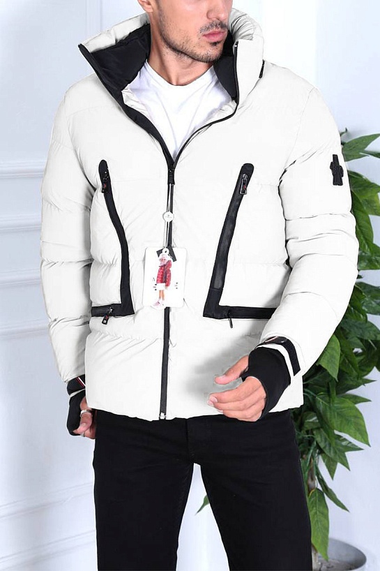 Мужская утеплённая куртка Moncler белого цвета
