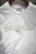 Белая оверсайз футболка Alexander McQueen embroidered logo