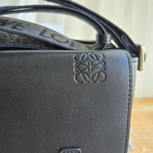 Кожаная сумка Loewe Military Messenger XS 24x20 см   