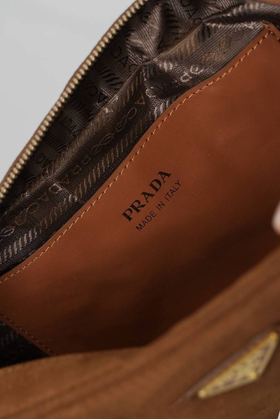 Замшевая сумка Prada 31x16 см
