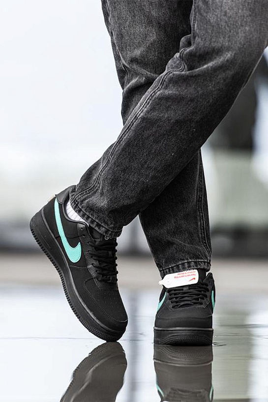 Кроссовки Tiffany & Co. x Nike Air Force 1 Low